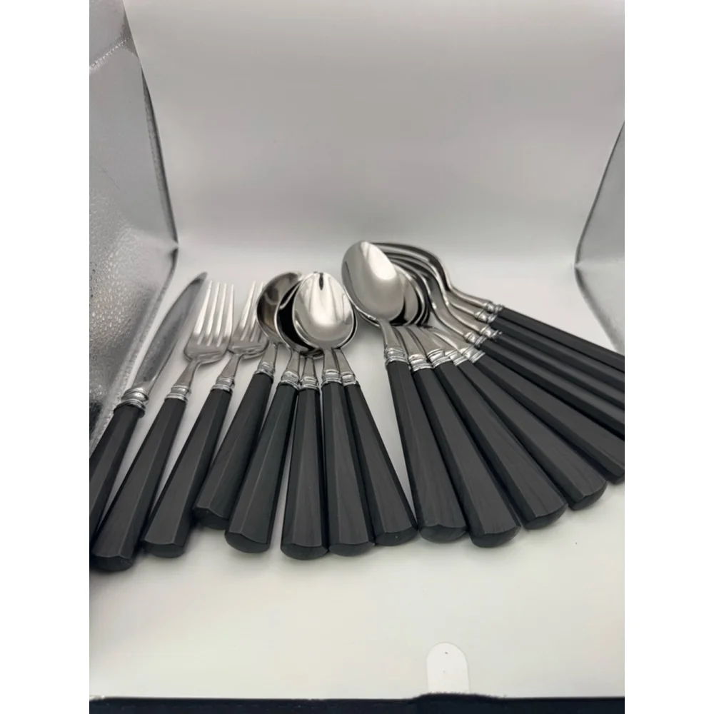 Williams Sonoma Flatware Set Silver Black 17 pcs.